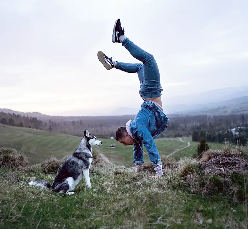 Husky Handstand